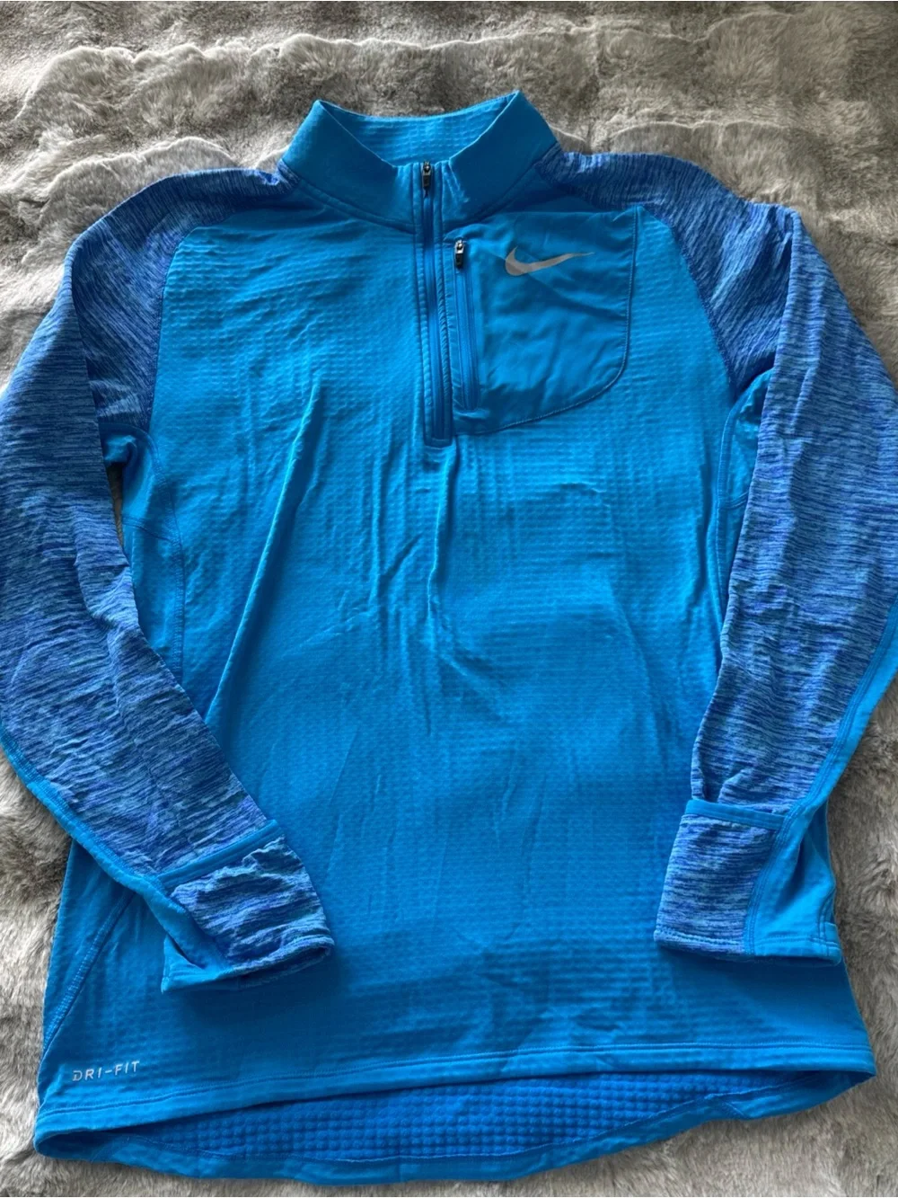 Nike Running Dri-FitLong Sleeve Blue Shirt Women’s Size Medium-0465